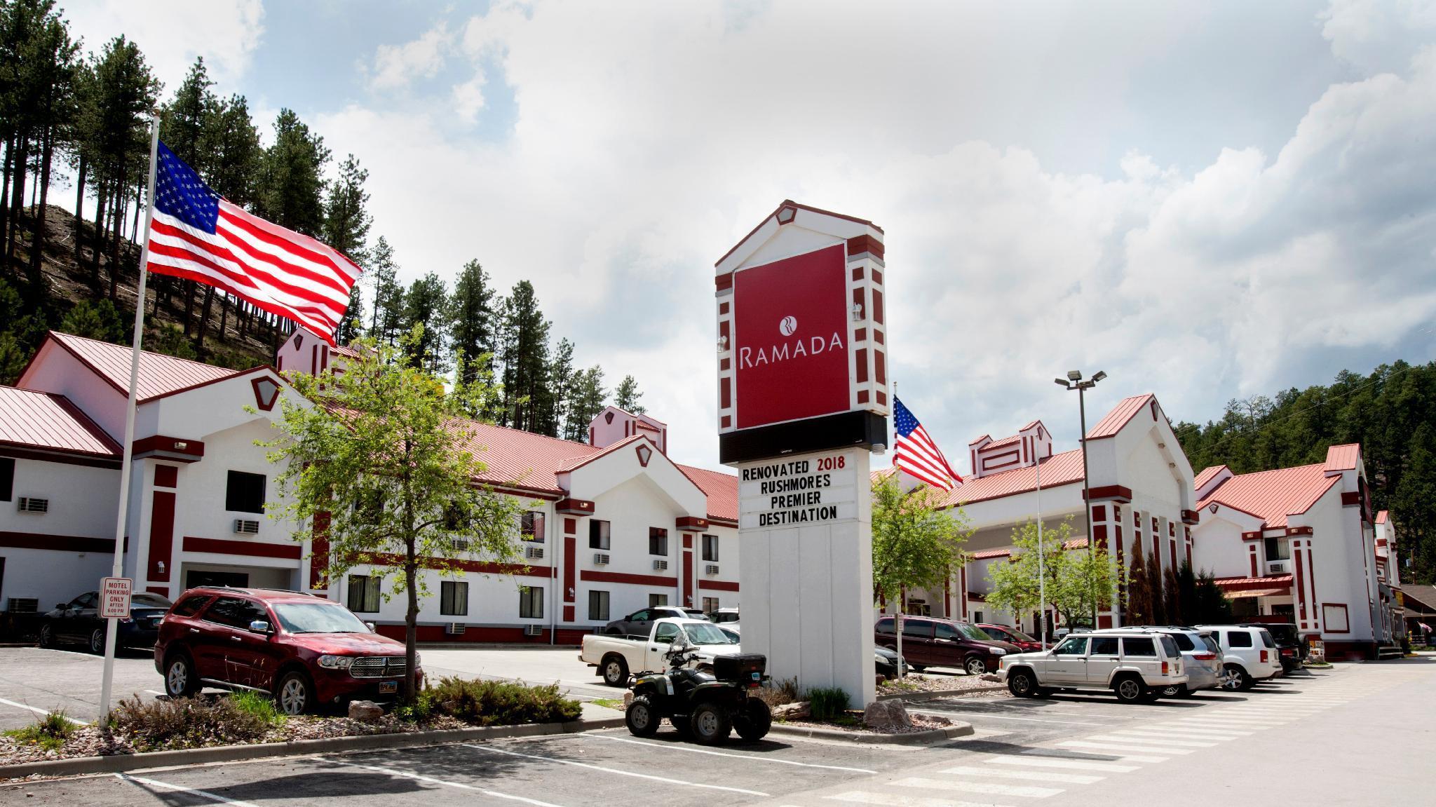 Ramada By Wyndham Keystone Near Mt Rushmore Esterno foto